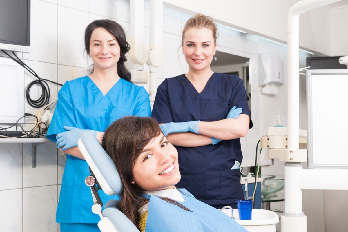 What’s the Difference Between a Dentist and a Hygienist?, Screven